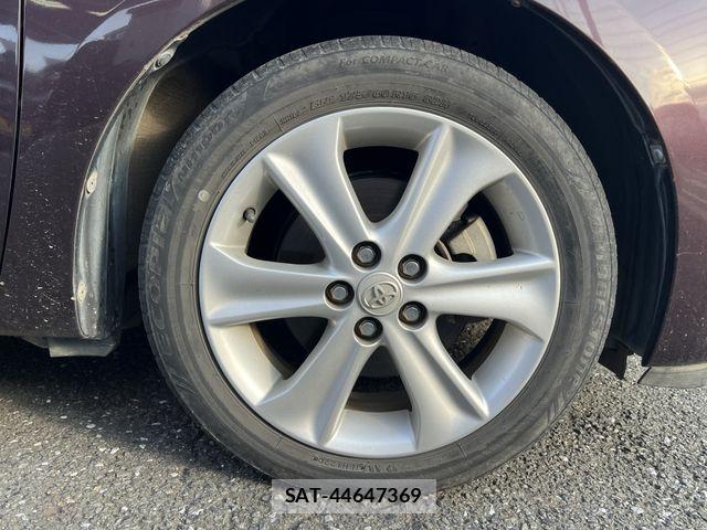 Toyota RACTIS 2012-01 8355443-9