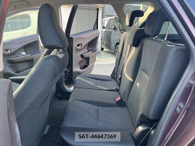 Toyota RACTIS 2012-01 8355443-15
