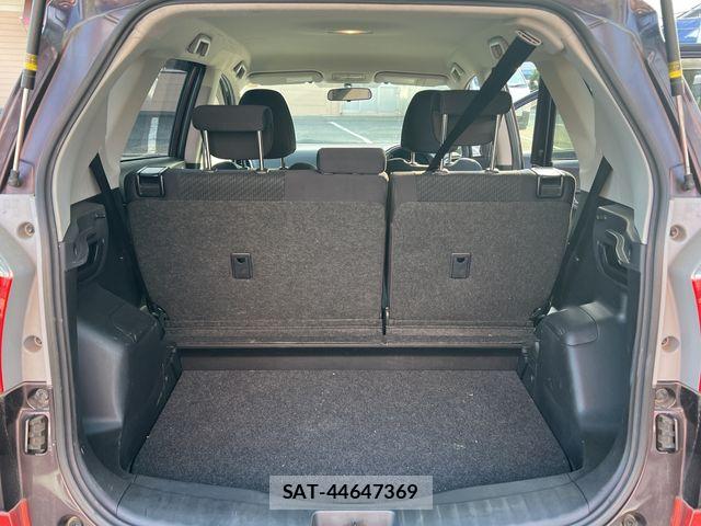 Toyota RACTIS 2012-01 8355443-16