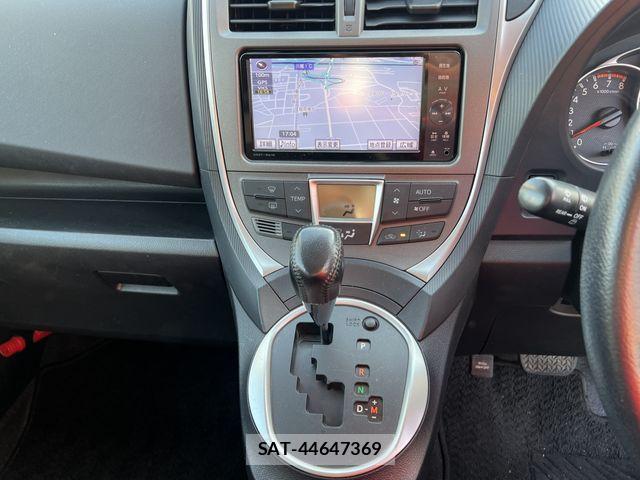 Toyota RACTIS 2012-01 8355443-18