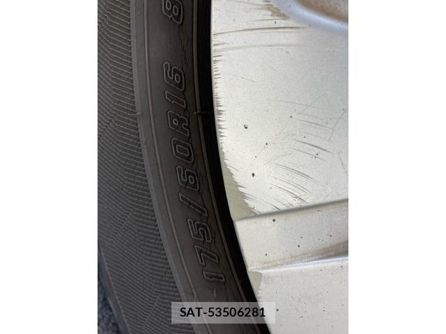 Toyota RACTIS 2014-01 8368262-7