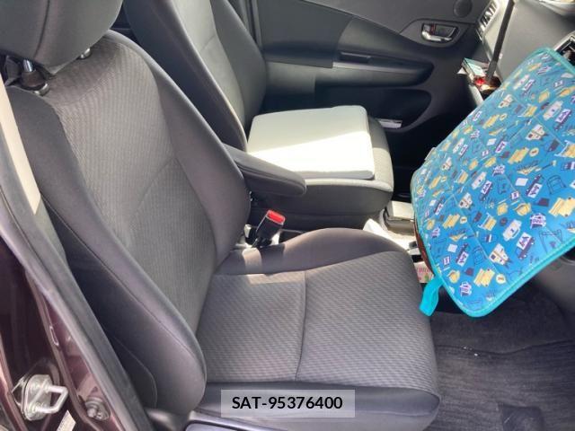 Toyota RACTIS 2015-09 8368264-10