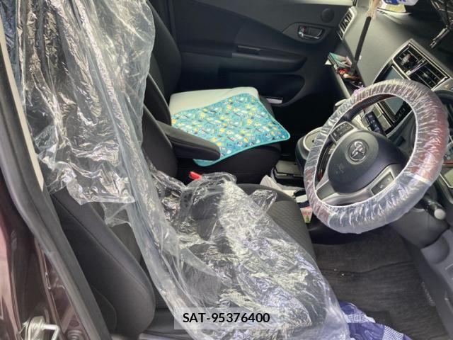 Toyota RACTIS 2015-09 8368264-12