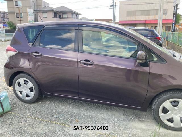 Toyota RACTIS 2015-09 8368264-4