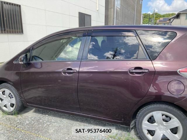 Toyota RACTIS 2015-09 8368264-7