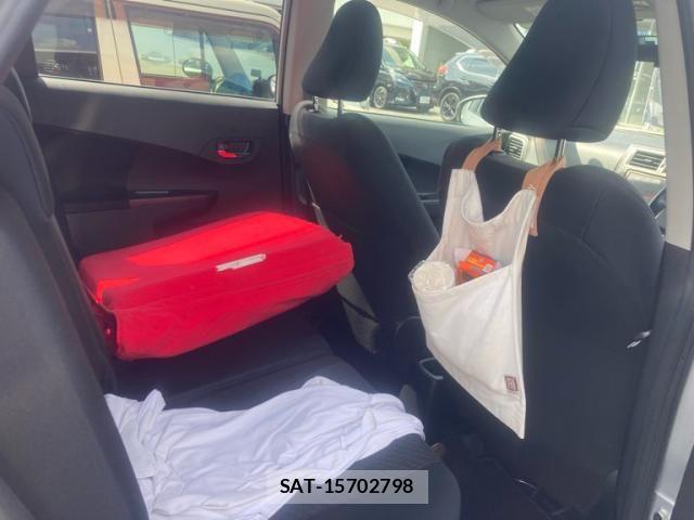 Toyota RACTIS 2011-09 8368263-13