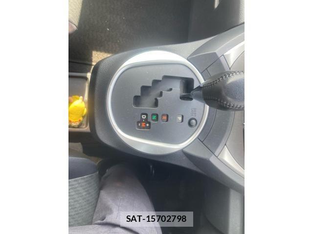 Toyota RACTIS 2011-09 8368263-17