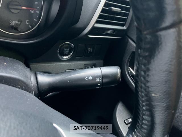 Toyota RACTIS 2013-05 8368261-19