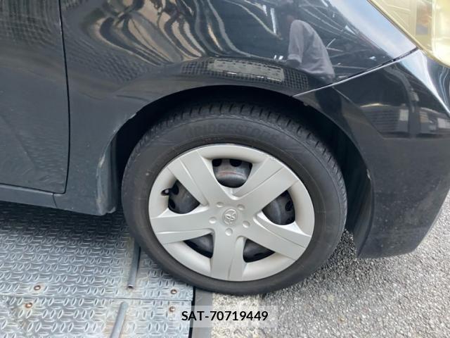 Toyota RACTIS 2013-05 8368261-4