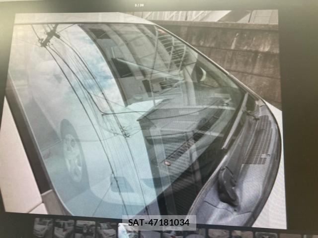 Toyota RACTIS 2010-12 8368260-3