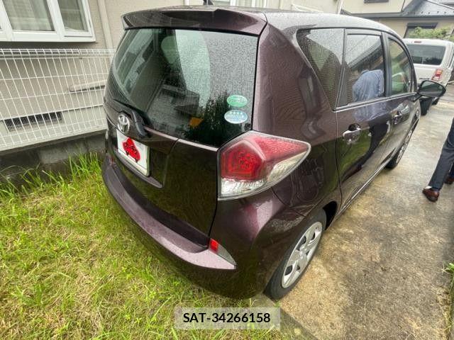 Toyota RACTIS 2016-12 8372085-2