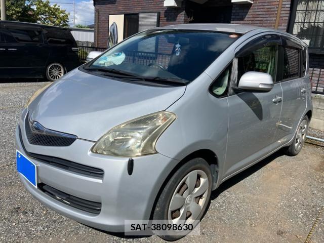 Toyota RACTIS 2006-05 8372089-1