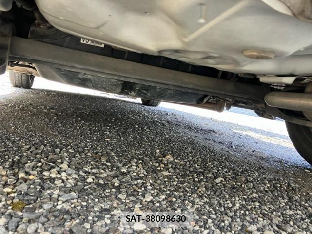 Toyota RACTIS 2006-05 8372089-8