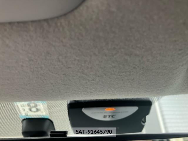 Toyota RACTIS 2008-06 8414603-17