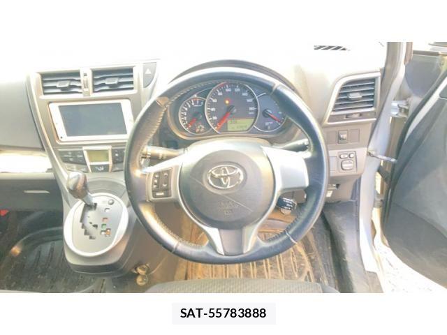 Toyota RACTIS 2013-07 8414602-10