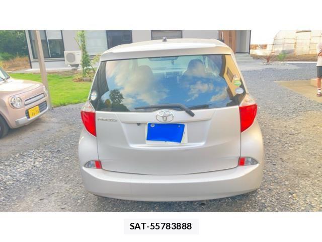 Toyota RACTIS 2013-07 8414602-1