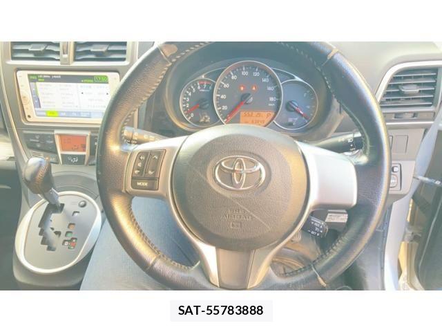 Toyota RACTIS 2013-07 8414602-2