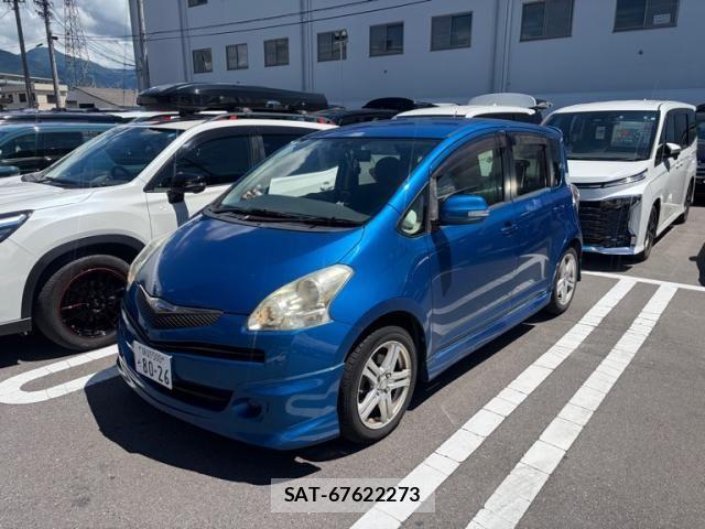 Toyota RACTIS 2009-03 8414605-4