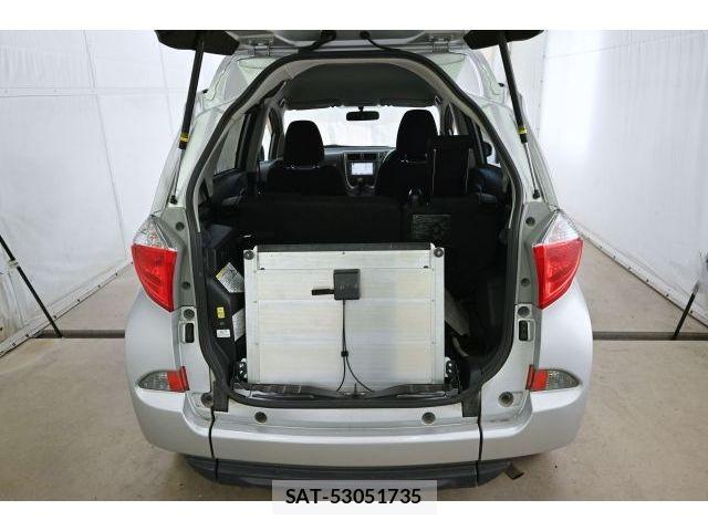 Toyota RACTIS 2011-02 8526805-13
