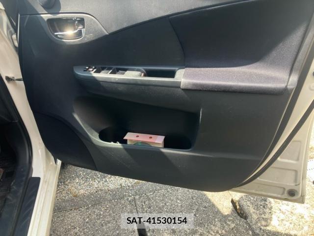 Toyota RACTIS 2011-09 8526804-11