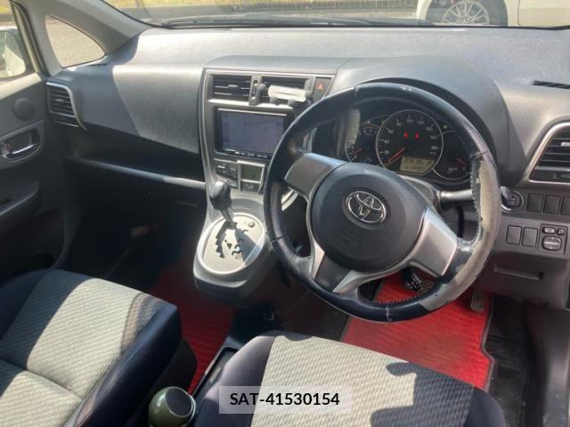 Toyota RACTIS 2011-09 8526804-13