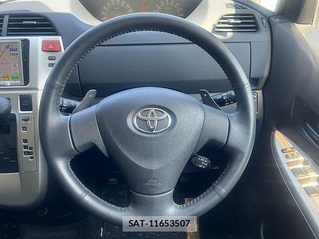 Toyota RACTIS 2009-11 8563322-9