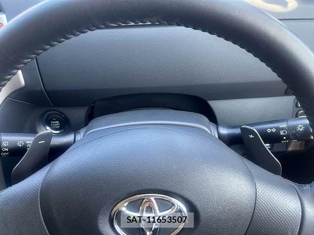 Toyota RACTIS 2009-11 8563322-18