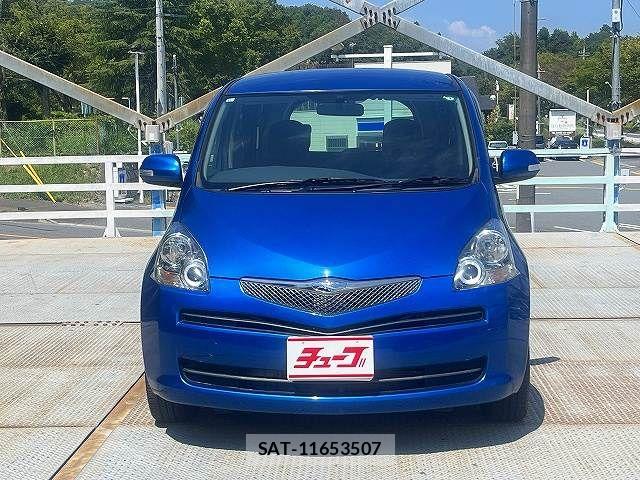Toyota RACTIS 2009-11 8563322-1