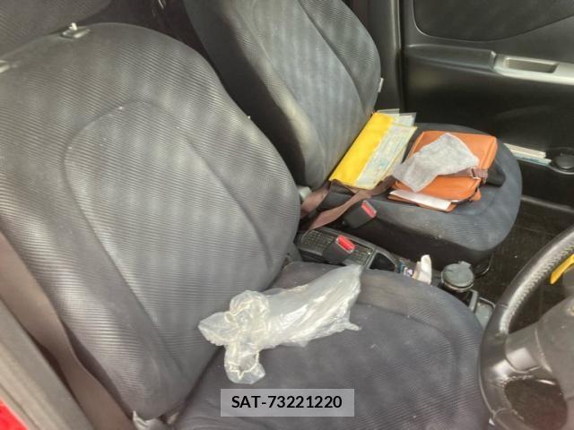 Toyota RACTIS 2006-10 8563325-11