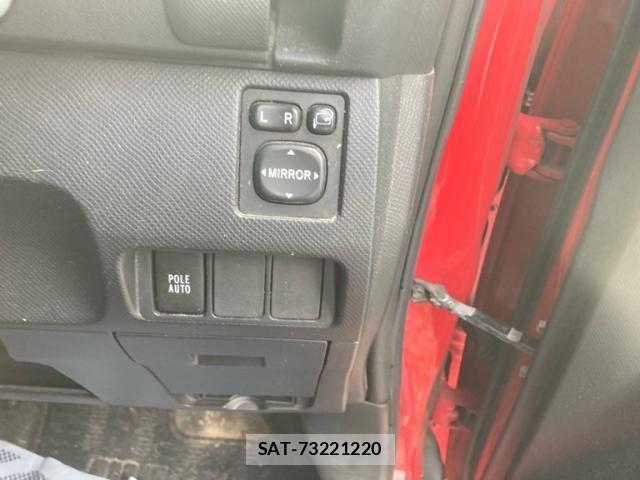 Toyota RACTIS 2006-10 8563325-15