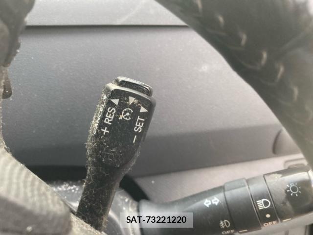 Toyota RACTIS 2006-10 8563325-18