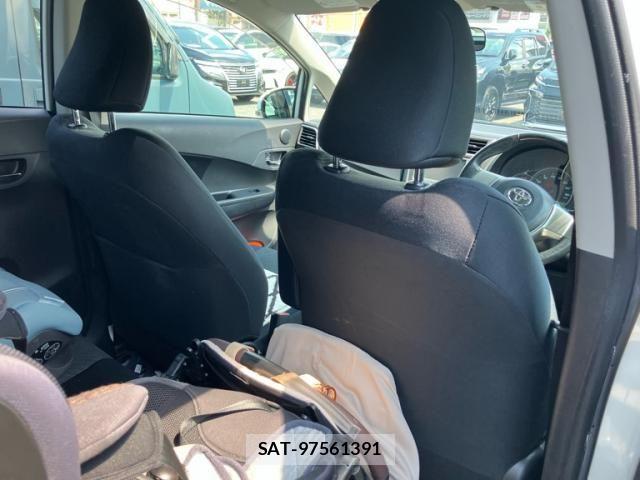 Toyota RACTIS 2010-12 8563323-13