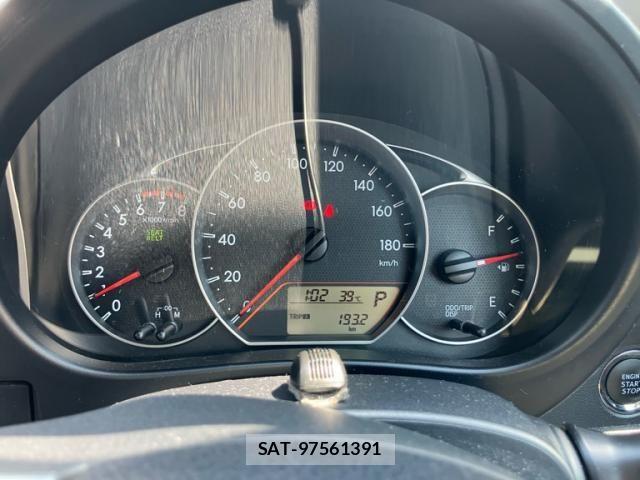 Toyota RACTIS 2010-12 8563323-20