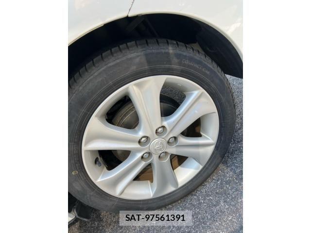 Toyota RACTIS 2010-12 8563323-6