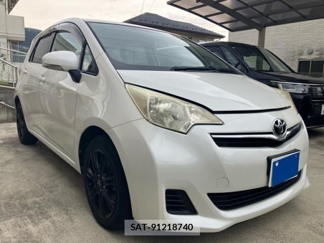 Toyota RACTIS 2011-06 8628558-1