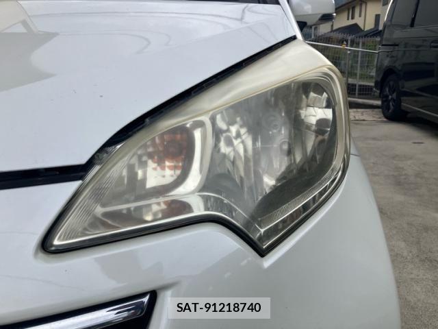 Toyota RACTIS 2011-06 8628558-3