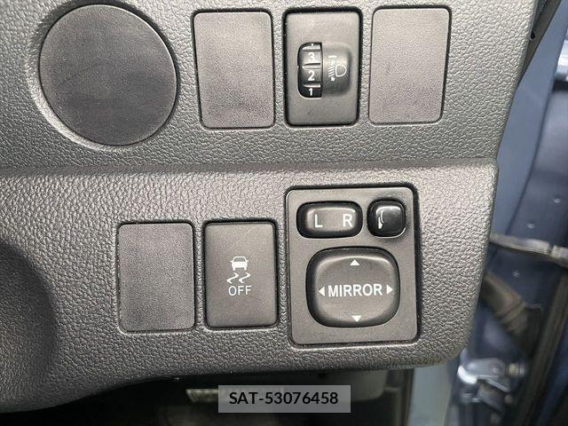 Toyota RACTIS 2015-04 8628560-19