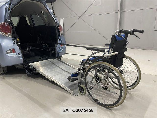 Toyota RACTIS 2015-04 8628560-5