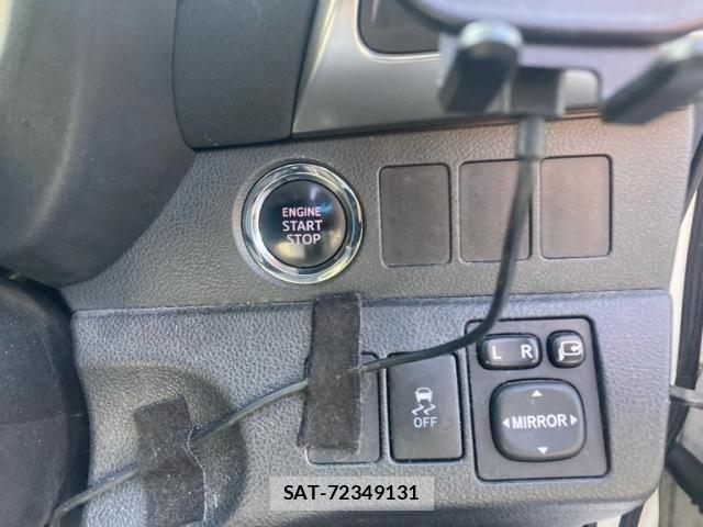 Toyota RACTIS 2014-05 8628559-10