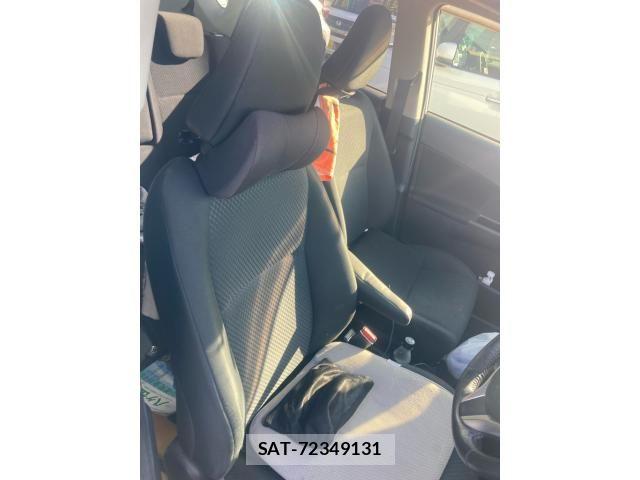 Toyota RACTIS 2014-05 8628559-13