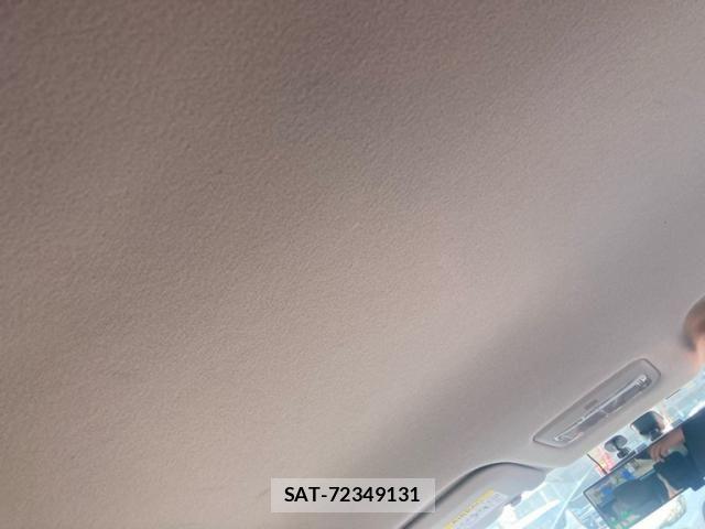 Toyota RACTIS 2014-05 8628559-16