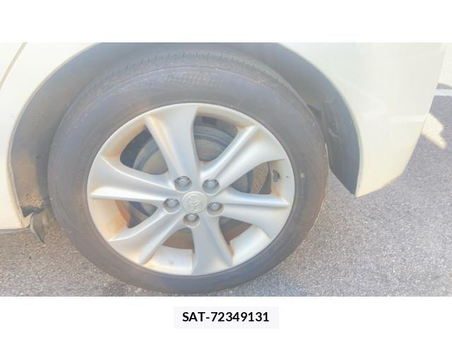 Toyota RACTIS 2014-05 8628559-5