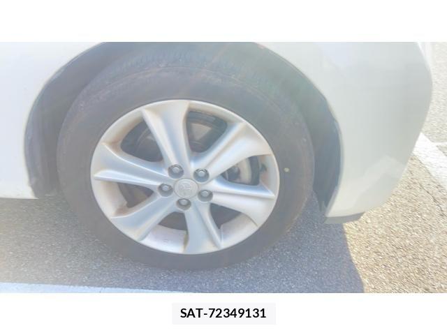 Toyota RACTIS 2014-05 8628559-7