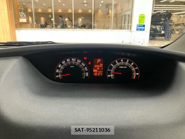 Toyota RACTIS 2010-05 8661177-9