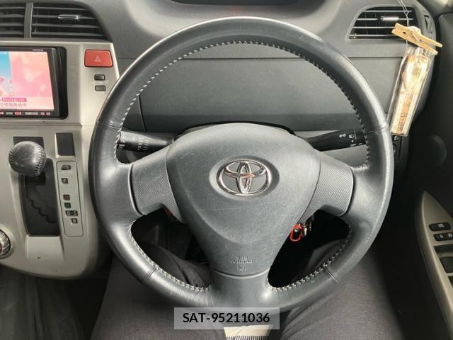 Toyota RACTIS 2010-05 8661177-10