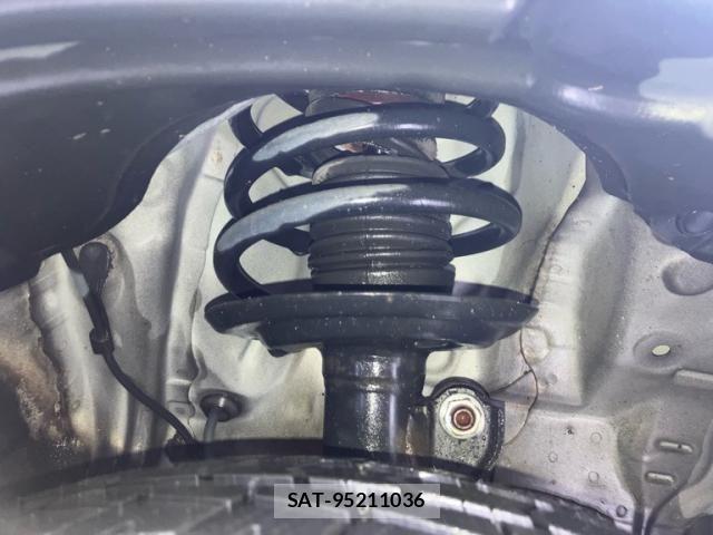 Toyota RACTIS 2010-05 8661177-6