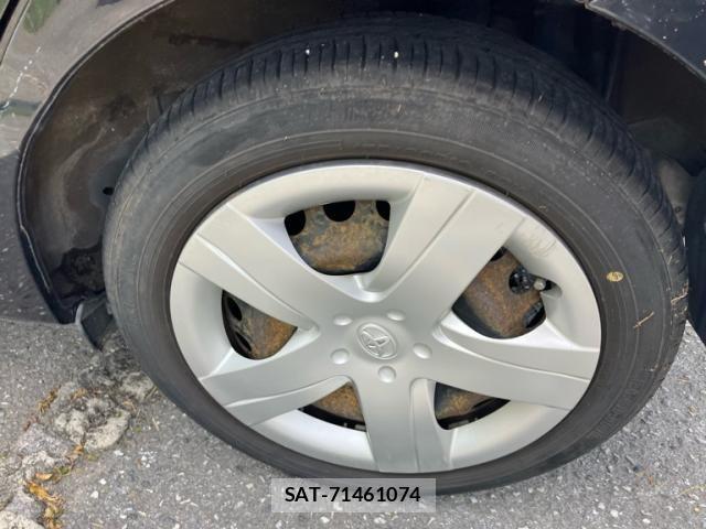 Toyota RACTIS 2015-03 8661175-9