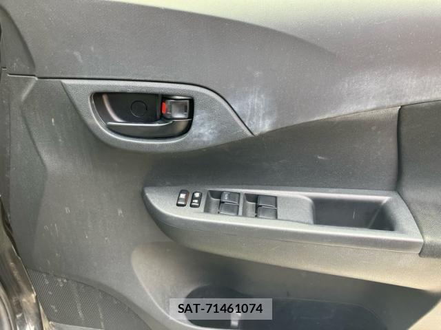 Toyota RACTIS 2015-03 8661175-11
