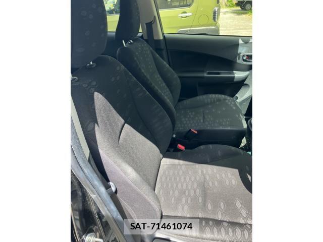 Toyota RACTIS 2015-03 8661175-14