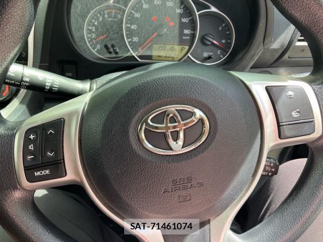 Toyota RACTIS 2015-03 8661175-21